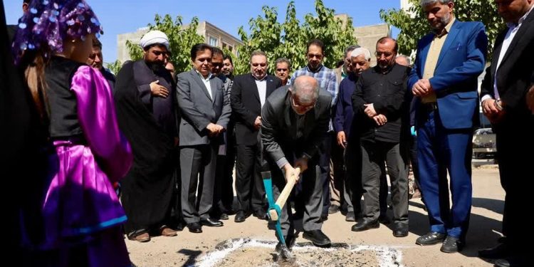 کلنگ درمانگاه شبانه‌روزی (علی بابا مهبودی) در شهرک آزادگان نظرآبا